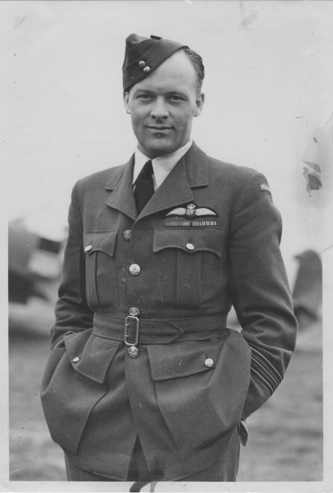 Spitfire pilots and aircraft database - W/C Leon PREVOT RAF